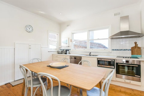 Santorini - Lorne - Phillip Island Accommodation 2