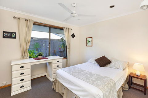 SCHMAN55-WATERFRONT, RESORT-STYLE ENTERTAINER - Phillip Island Accommodation 3