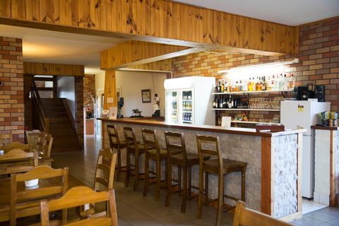 Scone Motor Inn & Apartments - Phillip Island Accommodation 3