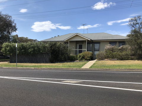 Seagrape Cottage - Phillip Island Accommodation 0