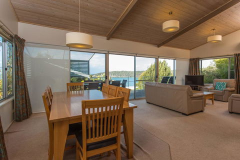 Seascape At Pambula Beach - Phillip Island Accommodation 3