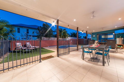Seaside Hideaway- Hideaway Bay - Phillip Island Accommodation 1