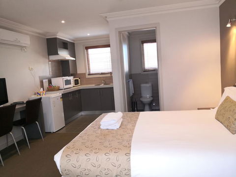 Seymours On Lydiard - Phillip Island Accommodation 1