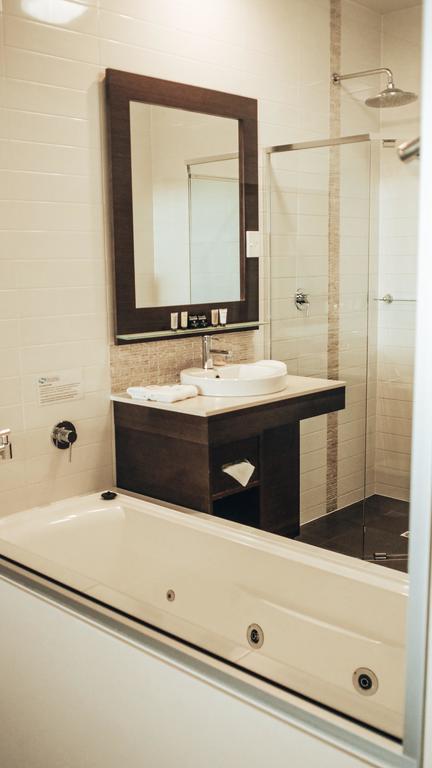 Sfera's Park Suites & Convention Centre - Phillip Island Accommodation 3