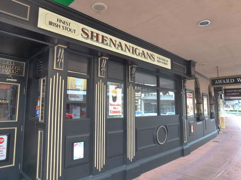 Shenanigans At The Imperial - Phillip Island Accommodation 0