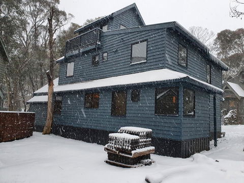 SNOWED INN Apartment - Phillip Island Accommodation 3