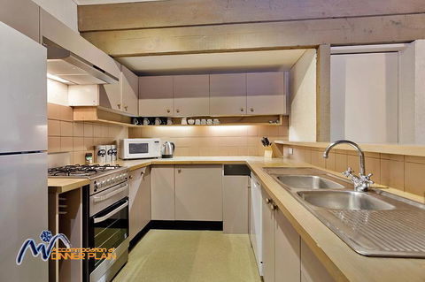 Snowgums 13 - Phillip Island Accommodation 1