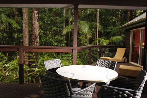 Songbirds Rainforest Retreat - Phillip Island Accommodation 1