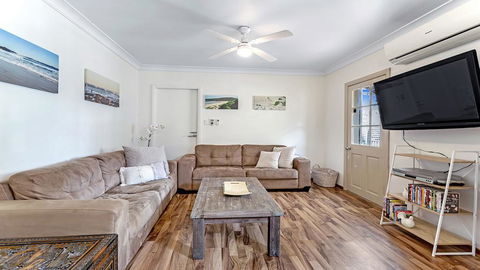 Sounds Of Sunshine 2 Downstairs Half Of House - Phillip Island Accommodation 3