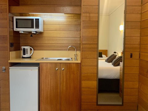 Sovereign Park Motor Inn - Phillip Island Accommodation 2