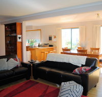 Spacious and central to CBD - Phillip Island Accommodation