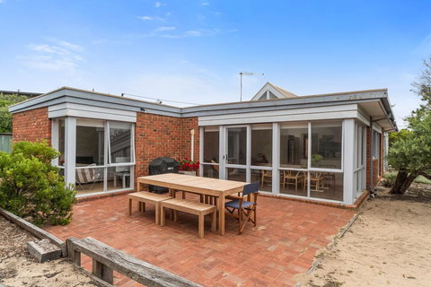 St. Andrews Beach Coastal Escape - Phillip Island Accommodation 1