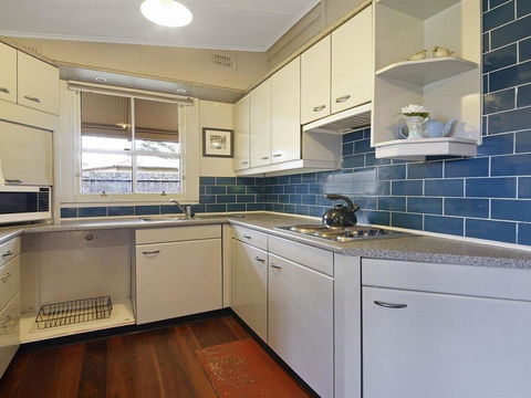 Station Masters Cottage - Classic Quaint & Nostalgia - Phillip Island Accommodation 1