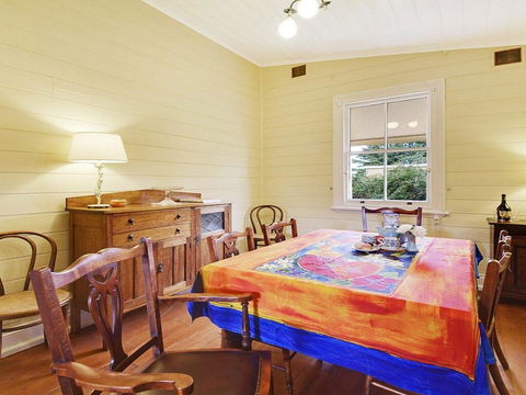 Station Masters Cottage - Classic Quaint & Nostalgia - Phillip Island Accommodation 3