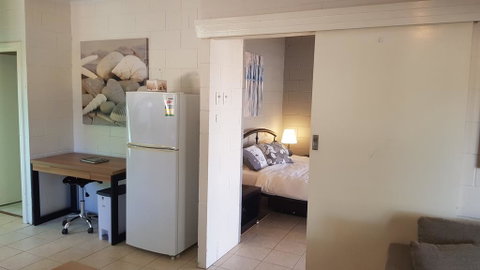 Stay Awhile In Port Pirie - Min Stay 4 Nights - Phillip Island Accommodation 3
