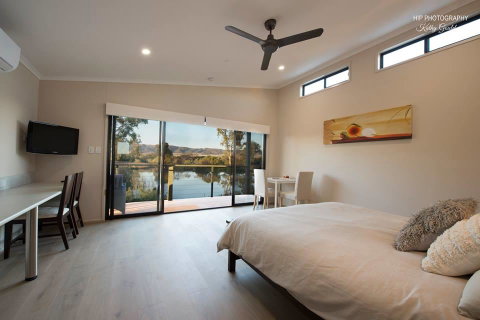 Still Earth - Phillip Island Accommodation 0