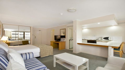 Studio With Balcony At College St - Phillip Island Accommodation 0