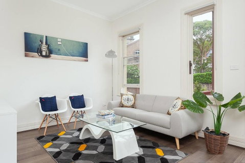 STUNNING SYDNEY HOME 11 - Phillip Island Accommodation 2