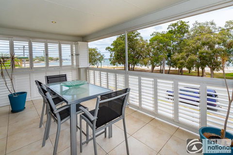 Stunning Waterfront Home With Pool - Sylvan Beach Esp, Bellara - Phillip Island Accommodation 1