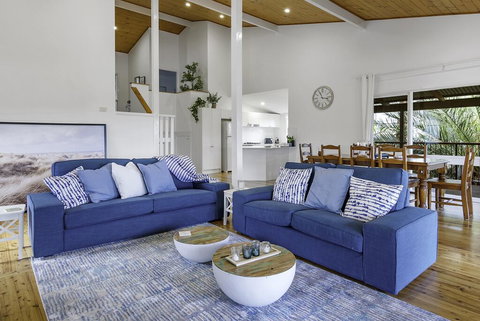 Stylish Renovated Home - Ocean Views - Fireplace - Phillip Island Accommodation 2