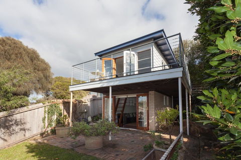 Sunseeker Cottage - Gorgeous Seaside Cottage - Phillip Island Accommodation 2