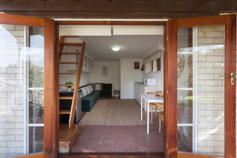 Sunseeker Cottage - Gorgeous Seaside Cottage - Phillip Island Accommodation 1