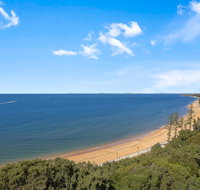 Sunset Sails Redcliffe - Phillip Island Accommodation