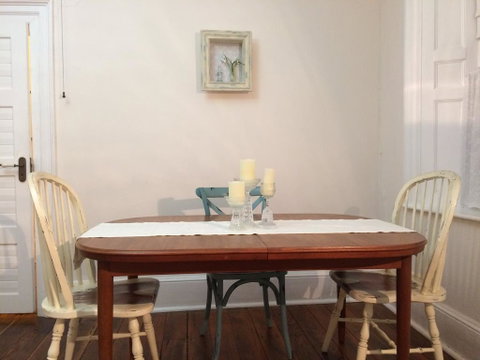 Surgeon's Cottage - Phillip Island Accommodation 2