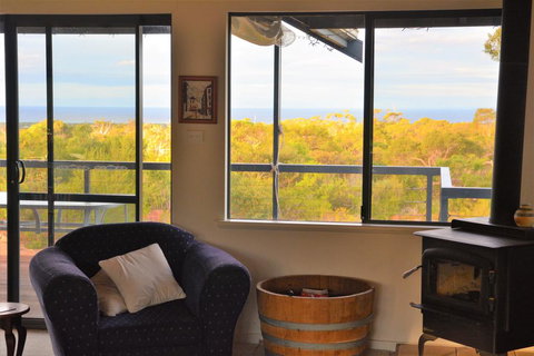 Surinam - Phillip Island Accommodation 1