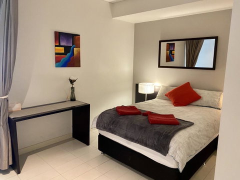Sydney CBD Central Location - Spacious Apartment - Parking - Pool - Gym - Best Location - Phillip Island Accommodation 3
