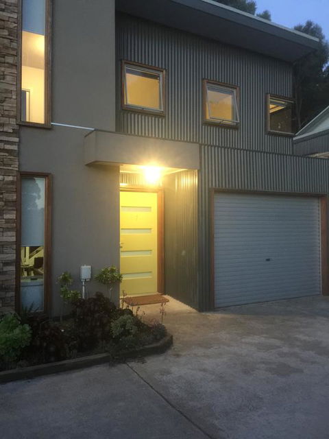 Tangles - Phillip Island Accommodation 0