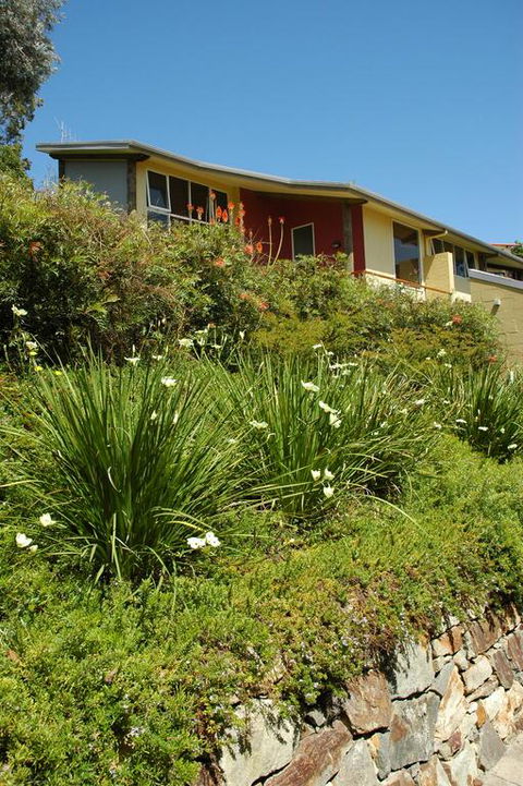 Tathra Beach House Holiday Apartments - Phillip Island Accommodation 3