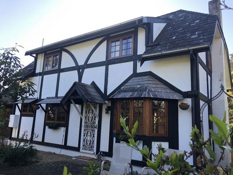 Ted And Stellas On Tamborine - Phillip Island Accommodation 1