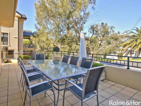 Terrigal Townhouse - 1/21 Campbell Crescent, Terrigal - Phillip Island Accommodation 3