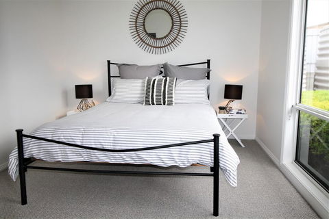 The Beach House - Point Turton - Phillip Island Accommodation 3