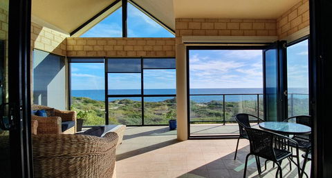 The Beach House - Port Bouvard - Phillip Island Accommodation 0
