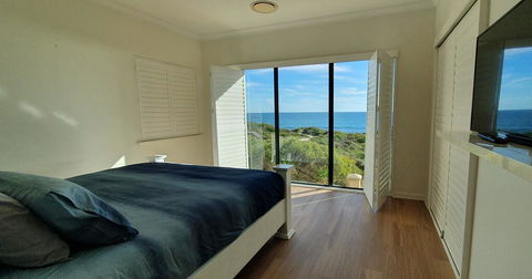 The Beach House - Port Bouvard - Phillip Island Accommodation 2
