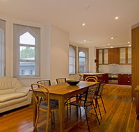 Roxburgh House Apartments - Phillip Island Accommodation