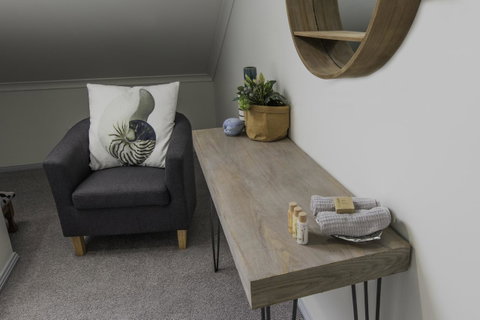 South Arm Luxury Loft - Phillip Island Accommodation 5