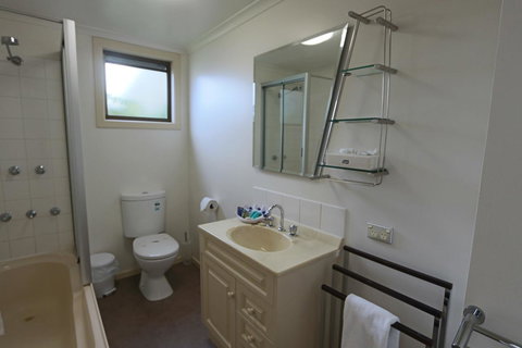 Moonah Central Apartments - Phillip Island Accommodation 27