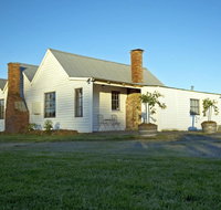 Buttons Cottage - Phillip Island Accommodation