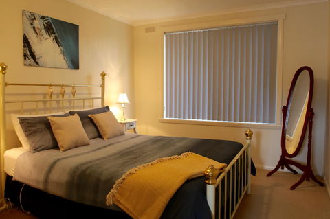 Sails On Port Sorell Boutique Apartments - Phillip Island Accommodation 5