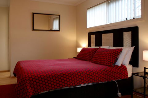 Sails On Port Sorell Boutique Apartments - Phillip Island Accommodation 13