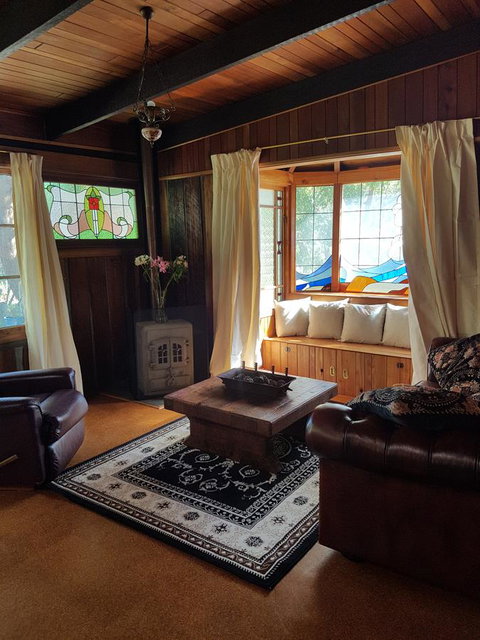 Whispering Hills Retreat - Phillip Island Accommodation 0