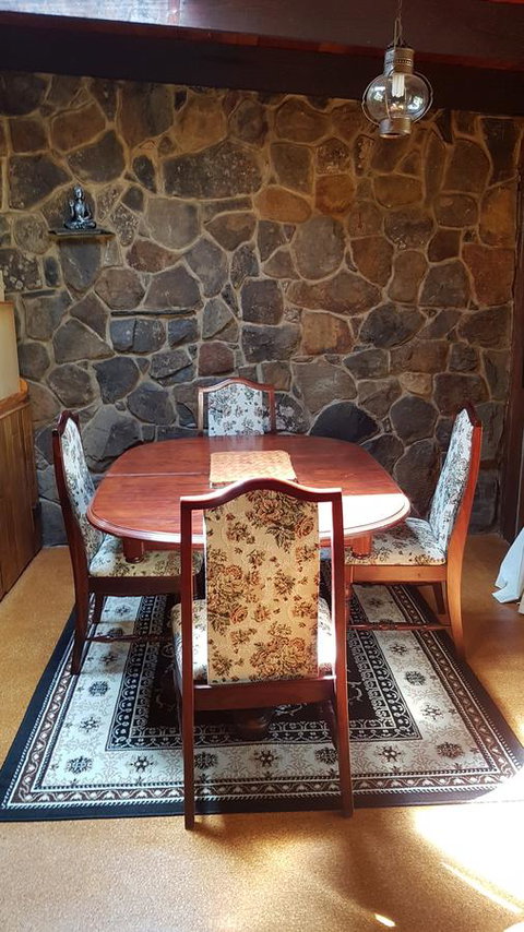 Whispering Hills Retreat - Phillip Island Accommodation 6