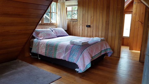 Whispering Hills Retreat - Phillip Island Accommodation 2