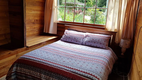 Whispering Hills Retreat - Phillip Island Accommodation 3