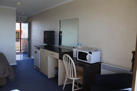 Swansea Motor Inn Tasmania - Phillip Island Accommodation 42