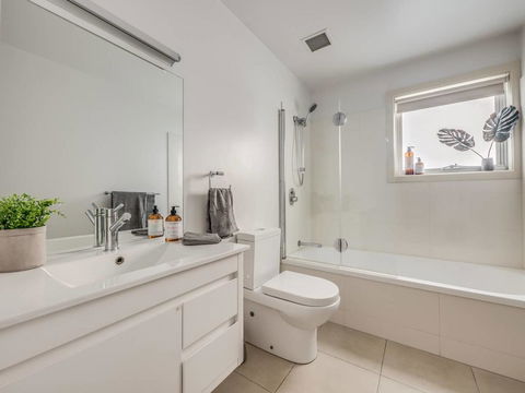 Marina View Apartment - Phillip Island Accommodation 1