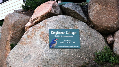 KINGFISHER COTTAGE Beachfront At The Binalong Bay - Phillip Island Accommodation 15